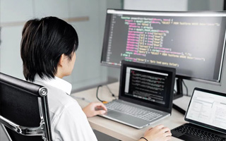 张家口 ,php声明和调用变量的符号是什么？
